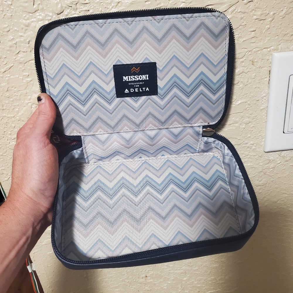 Missoni Cosmetic Case - Picture 6 of 7